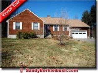 68 Middle Rd, Amesbury, MA 01913