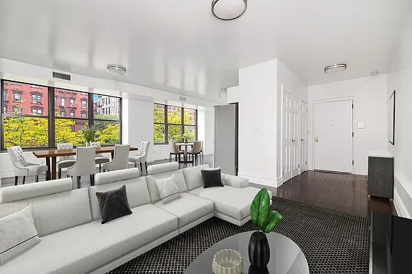 Rented by REAL New York | media 2