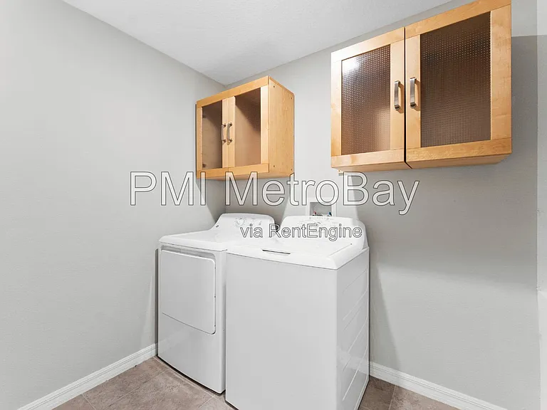 9703 Sage Creek Dr — Photo 40
