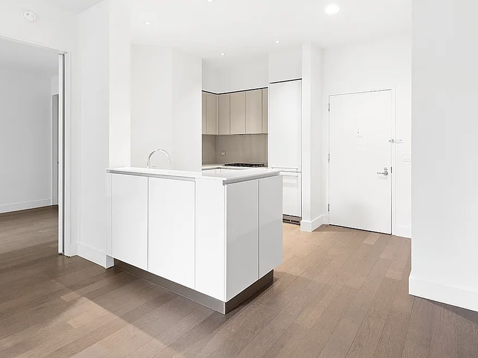1st image of 25 Broad St #22A