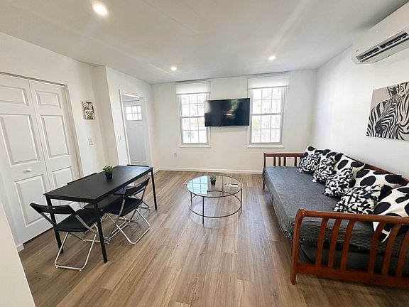 5th image of 33 Kossuth St #2