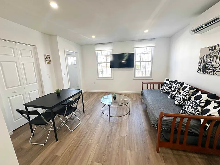 33 Kossuth St #2 — Photo 5