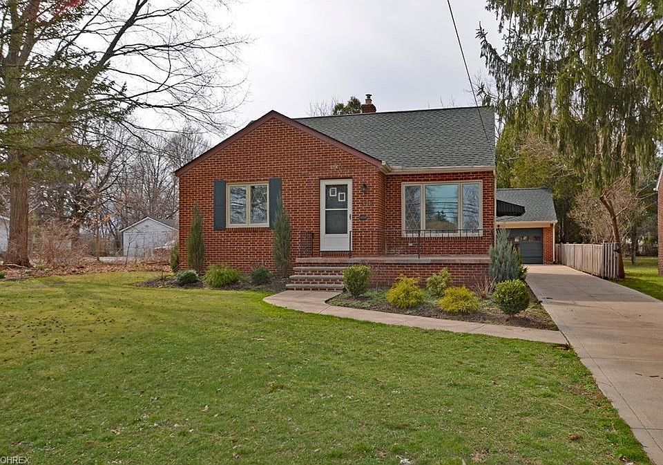 1st image of 4910 W 220th St