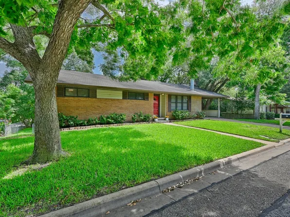 906 Carlee Dr, Brenham, TX 77833