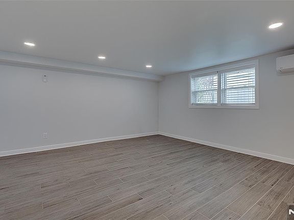 5th image of 20 S Corabelle Ave #1