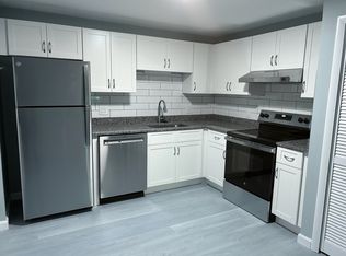 36 Crescent St, Wakefield, MA 01880