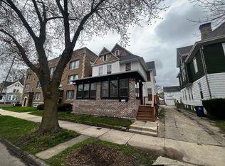 1040 College AVENUE, Racine, WI 53403