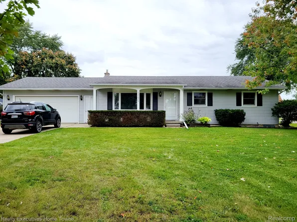 13238 N Linden Rd, Clio, MI 48420