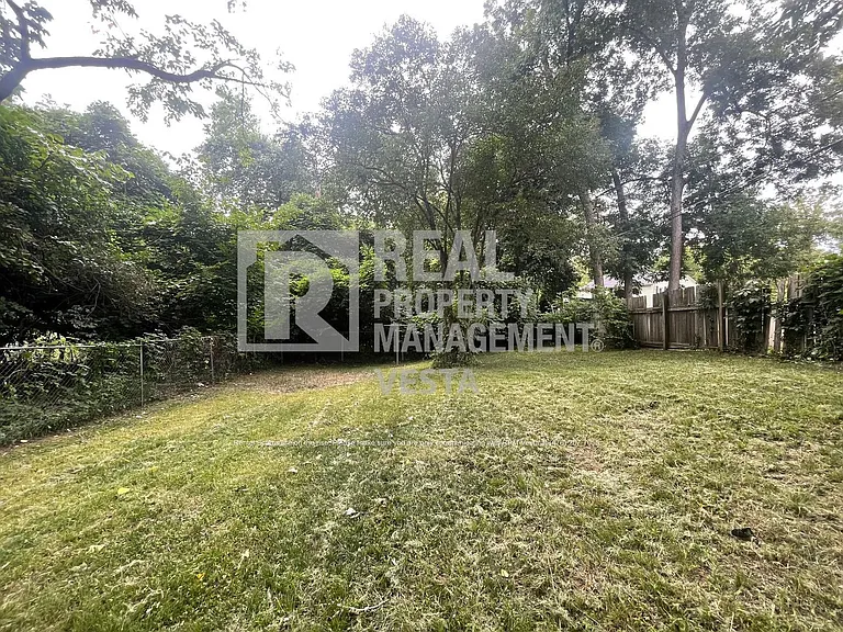 444 Corbin Ave — Photo 24