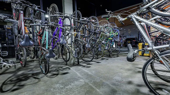 Rented by City View Living | media 37