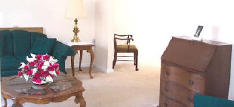 3rd image of 724 burgoyne Avenue