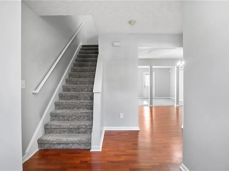 3882 Waldrop Ln — Photo 4
