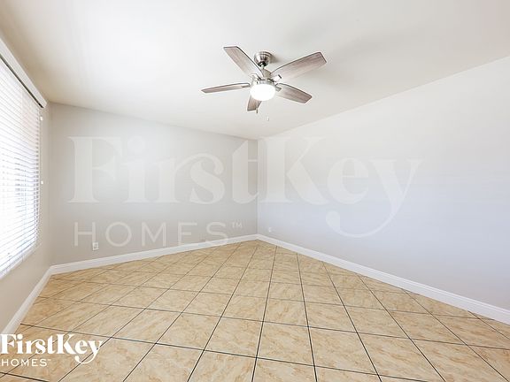 4th image of 2122 W Shaw Butte Dr