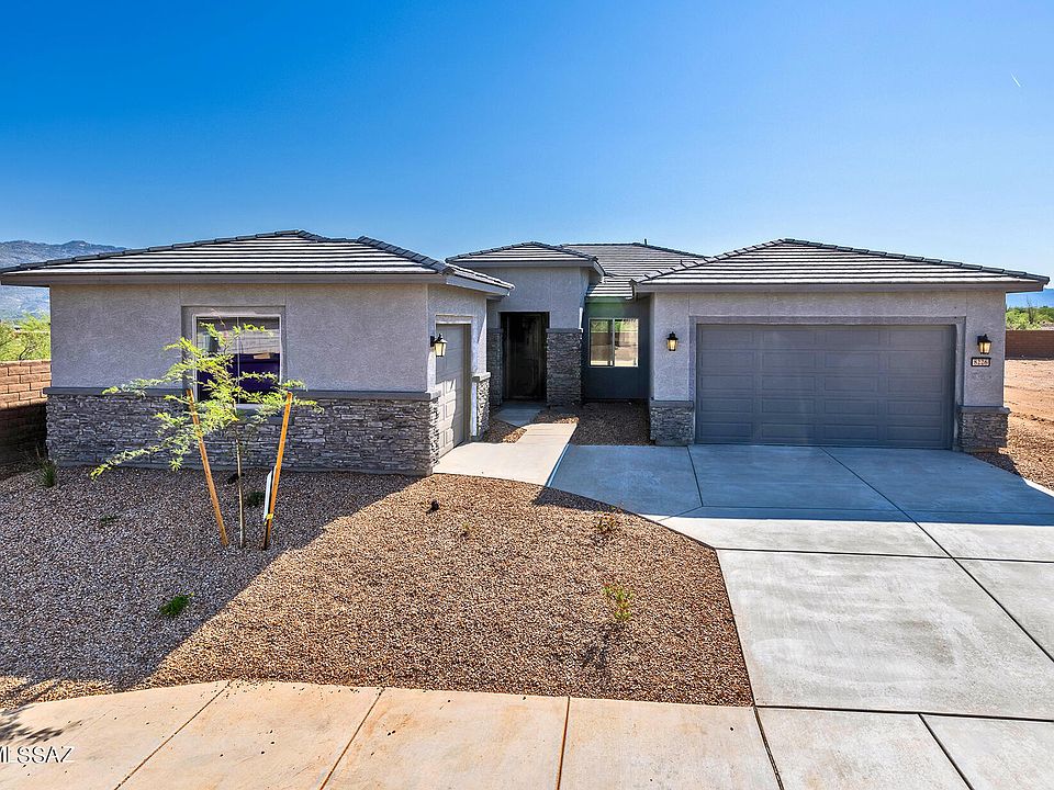 1st image of 8226 S Sonoran Oak Dr