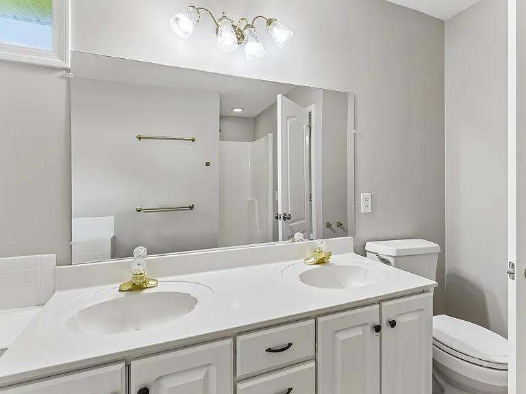 131 Savannah Ridge Dr — Photo 35