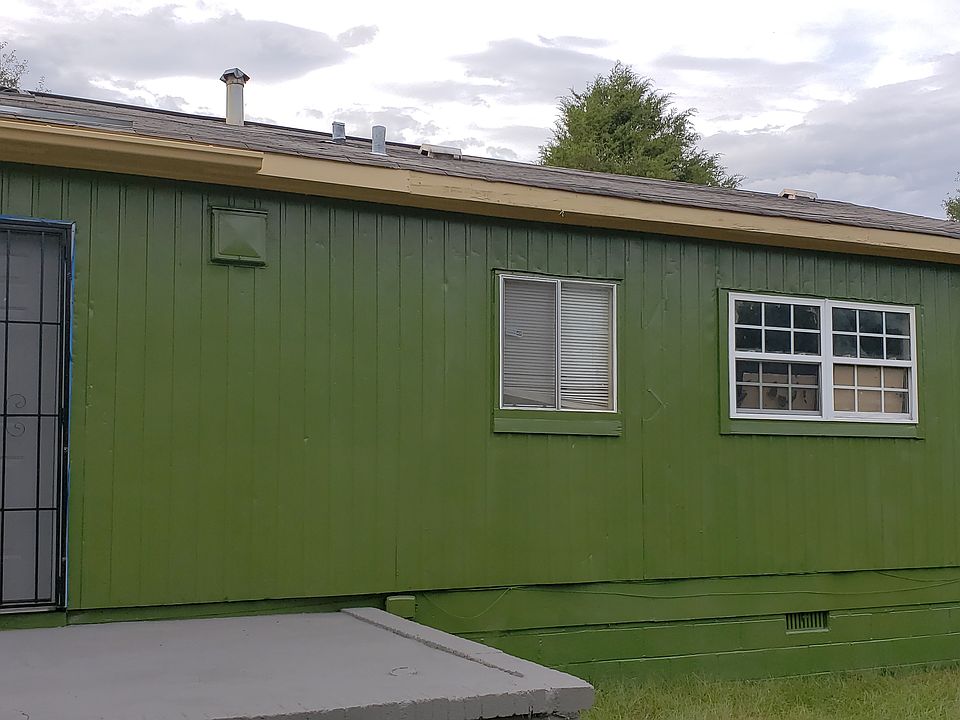 2nd image of 3397 Majestic Ln