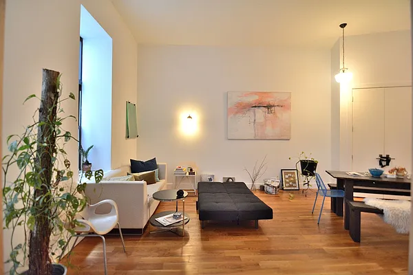 Rented by Hagstrom Management Inc | media 18