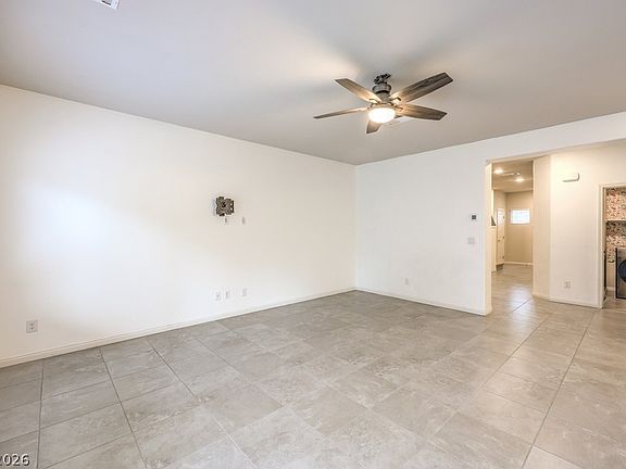 5th image of 3816 Corellia Ave