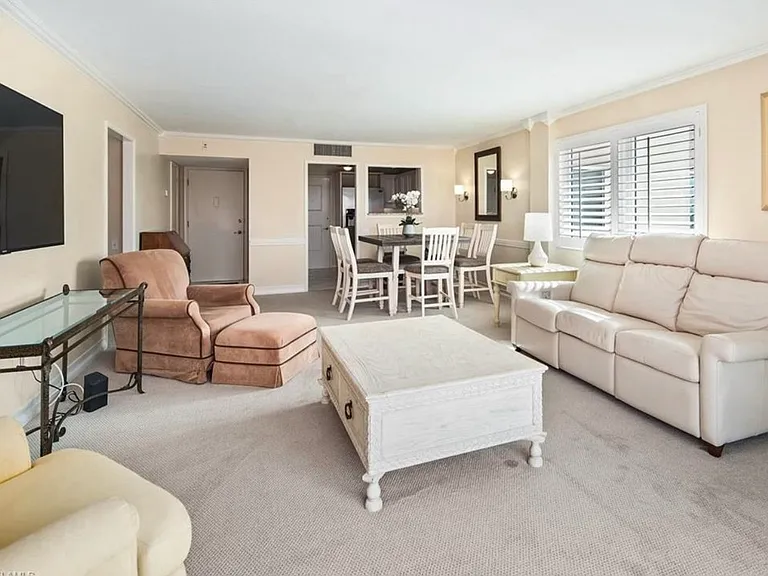 2170 Gulf Shore Blvd N #51W — Photo 2