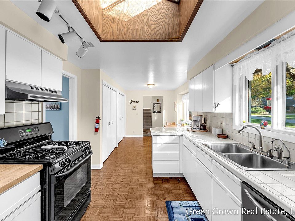 1st image of 2474 Hathaway Ct