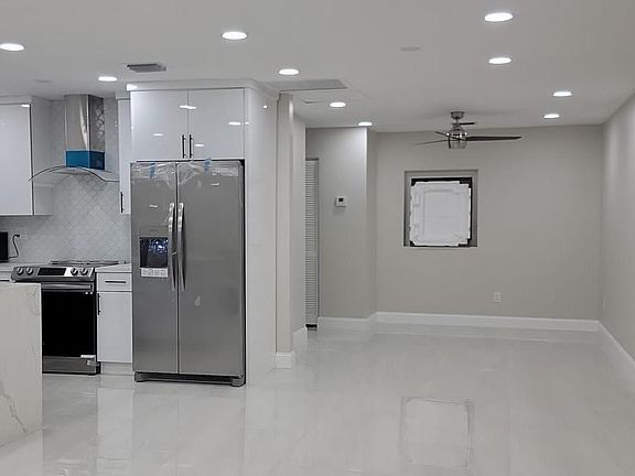 4th image of 5530 SW 54th St #1