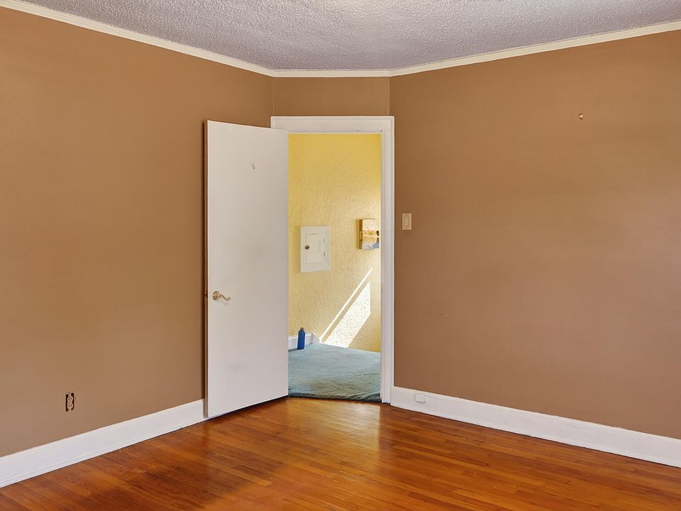 15484 Whitcomb St, photo 12