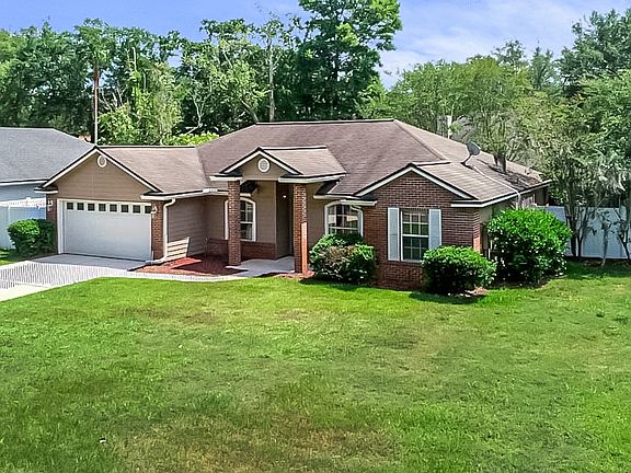 2nd image of 236 Clover Ct