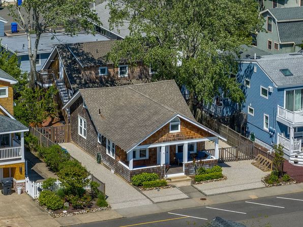 217 Pearl St