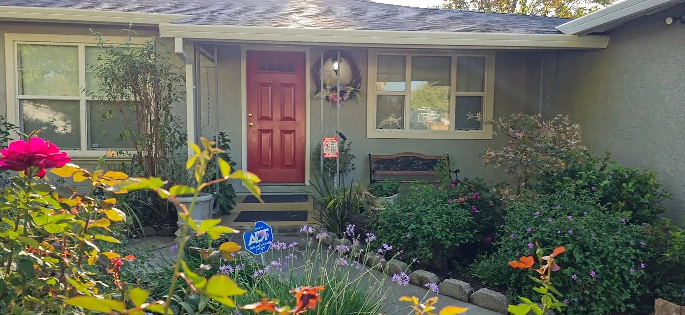 2244 Rhoda Way photo 1