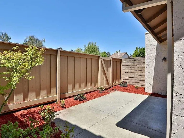 10213 Parish Pl — Photo 9