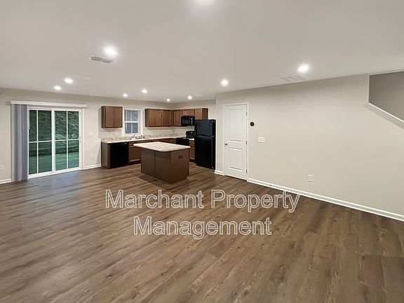 3rd image of 141 Sarnesfield Way