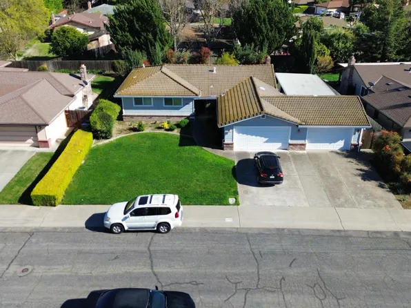 6815 Antigua Way, Sacramento, CA 95831