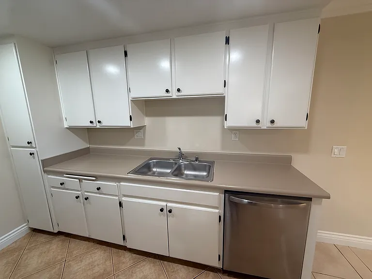 227 Woodland Pkwy #161 — Photo 7