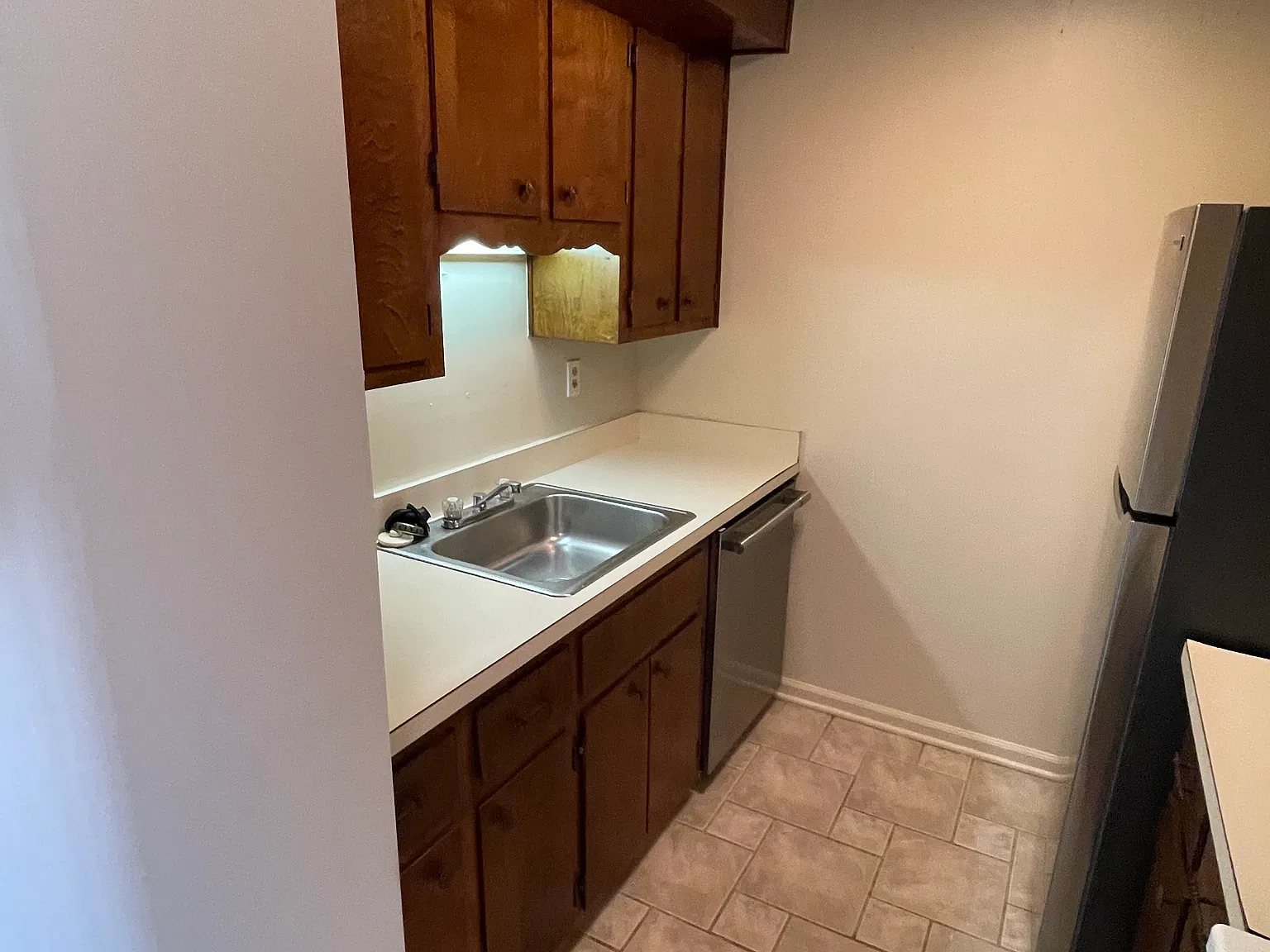 2 bed, 1.5 bath, 1020 sqft, $1,475 — Photo 2