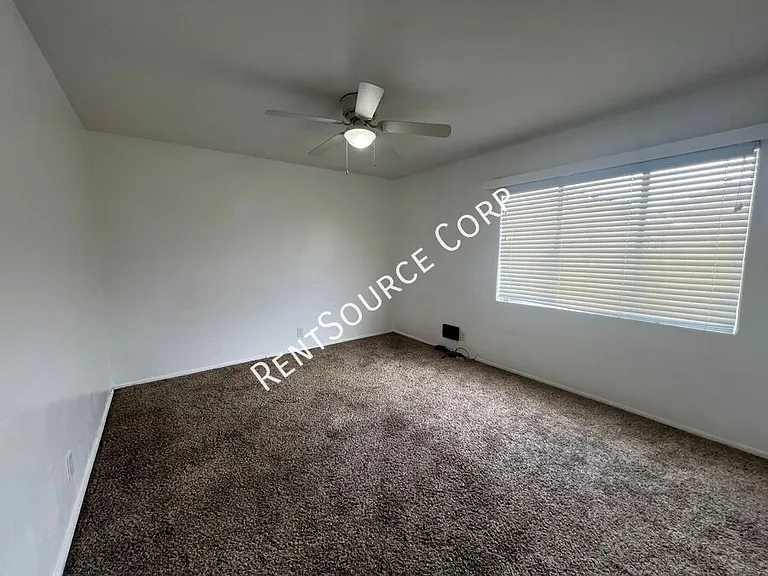 1360 1/2 Nancy St — Photo 9