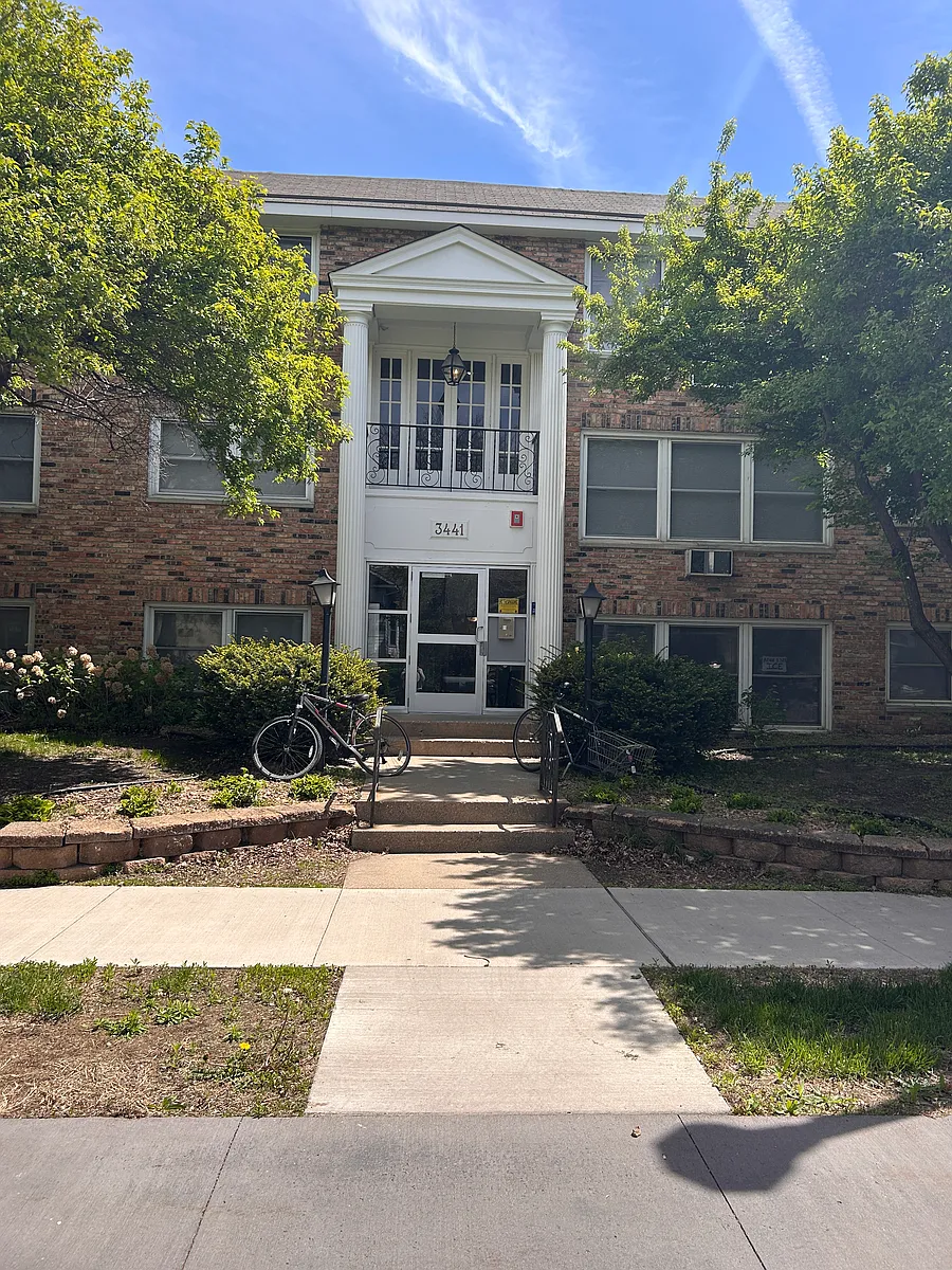 Building Photo - 3441 Bryant Ave S #108