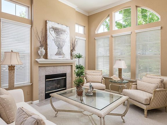 4th image of 2440 Cody Ct