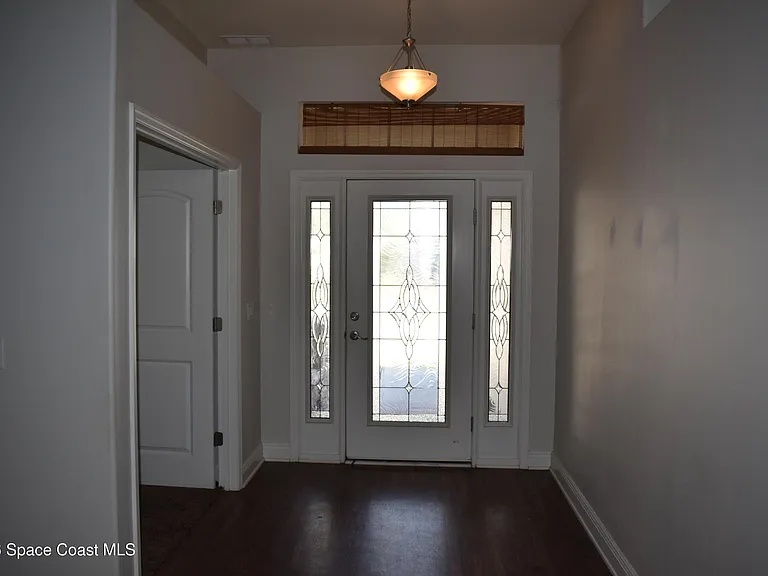 4063 Palladian Way — Photo 4
