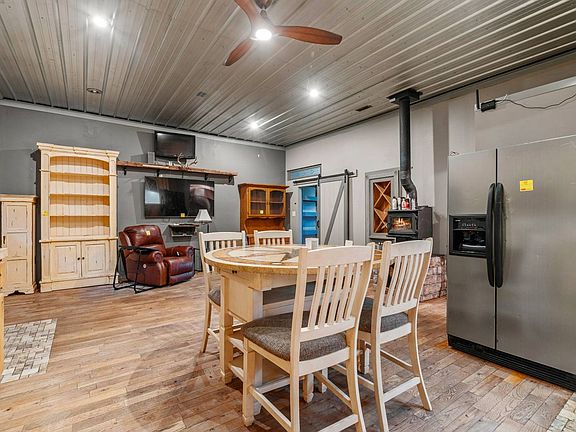 15th image of 296 Riverpark Dr