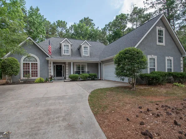25 Tyler Woods Dr, Sharpsburg, GA 30277