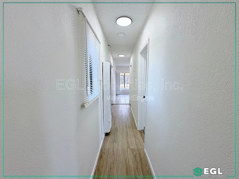 2822 12th Ave — Photo 4