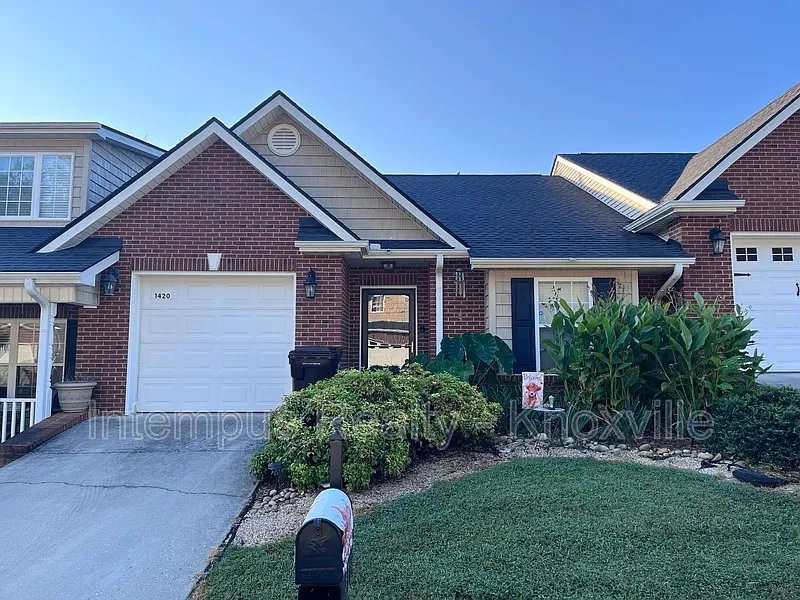 1420 Hazelgreen Way