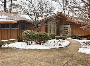 1085 Plummer Ln SW, Rochester, MN 55902