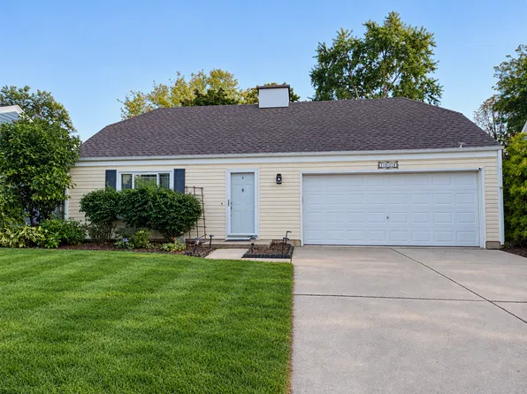 1800 Paddington Ave, Naperville, IL 60563