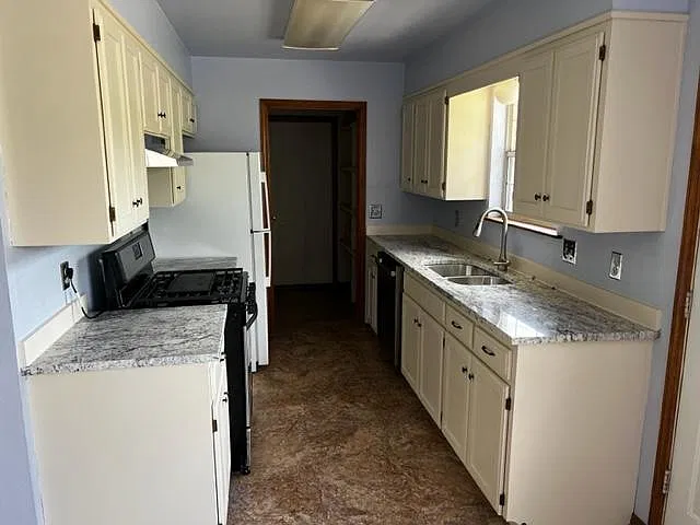 3 bed, 1353 sqft, $1,650 — Photo 3
