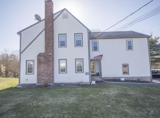 12 Ledgeview Dr, Norwood, MA 02062