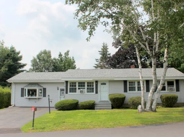 1 Heathwood Lane, Lewiston, ME 04240