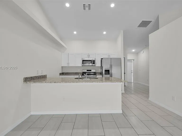 1413 Academy Blvd — Photo 10