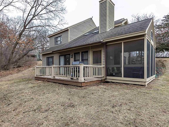 3rd image of 57 Oak Glen Dr