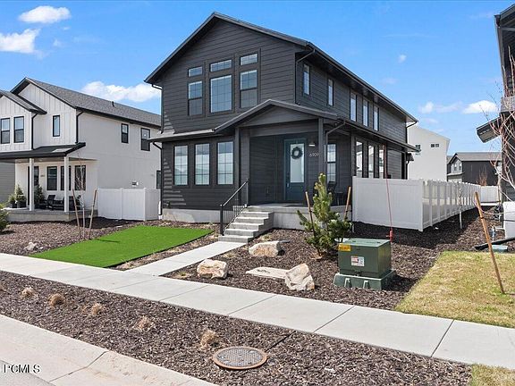 2nd image of 6909 Woods Rose Dr
